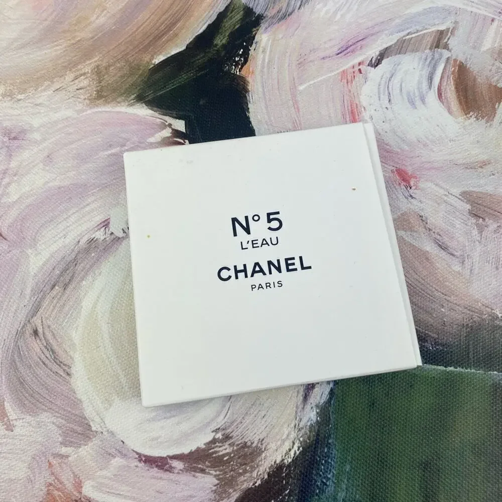 Chanel No.5 L’EAU Limited Edition Charm With Ribbon New!